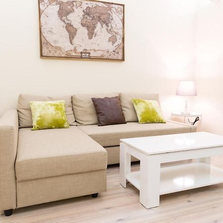 Adama Apartamento Turistico Caces Pokój zdjęcie