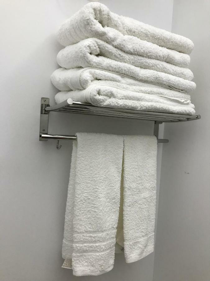 Adama Apartamento Turistico Caces Zewnętrze zdjęcie